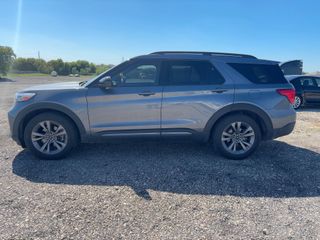 2022 Ford Explorer XLT - Exterior Side Driver Image